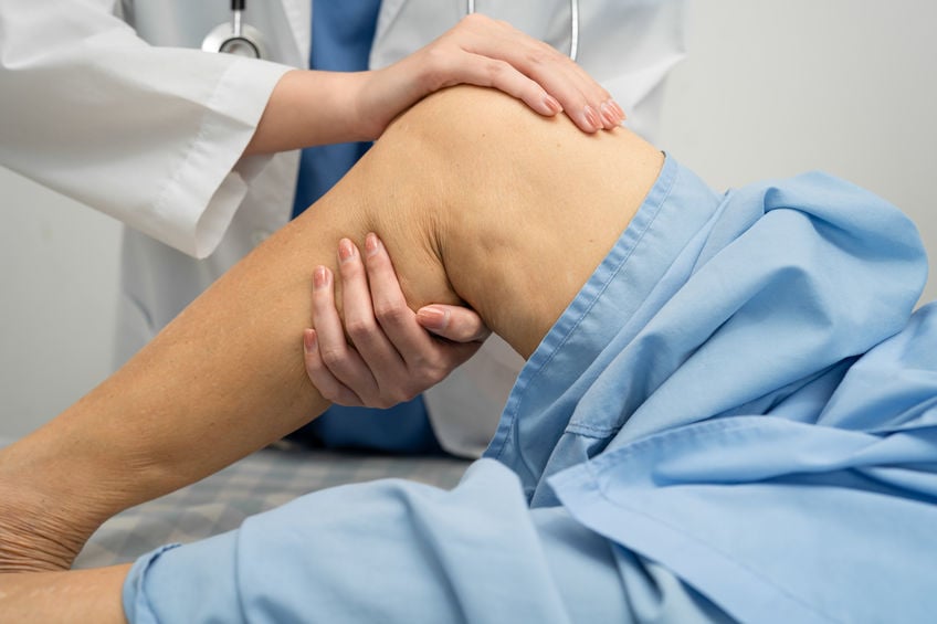 newport-center-surgery-Is-It-Time-For-A-Total-Joint-Replacement-3-Key-Signs-To-Watch-For.